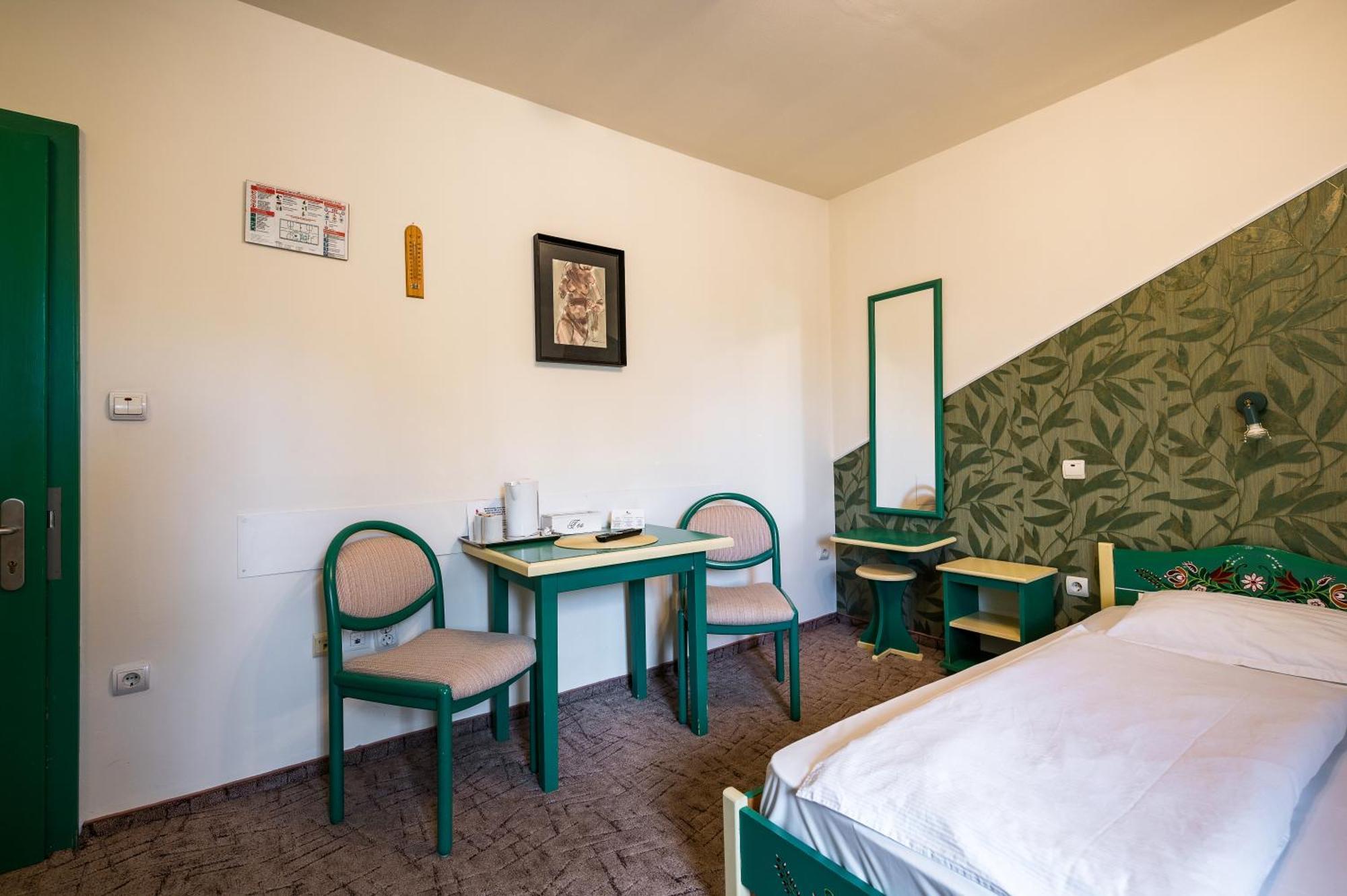 Hotel Sugas Sfântu-Gheorghe エクステリア 写真