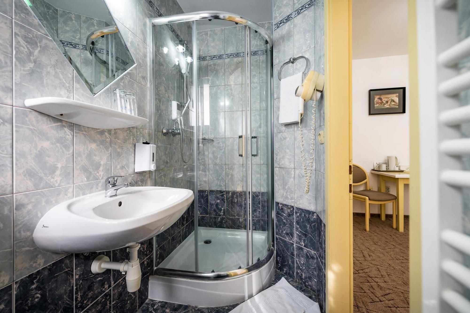 Hotel Sugas Sfântu-Gheorghe エクステリア 写真
