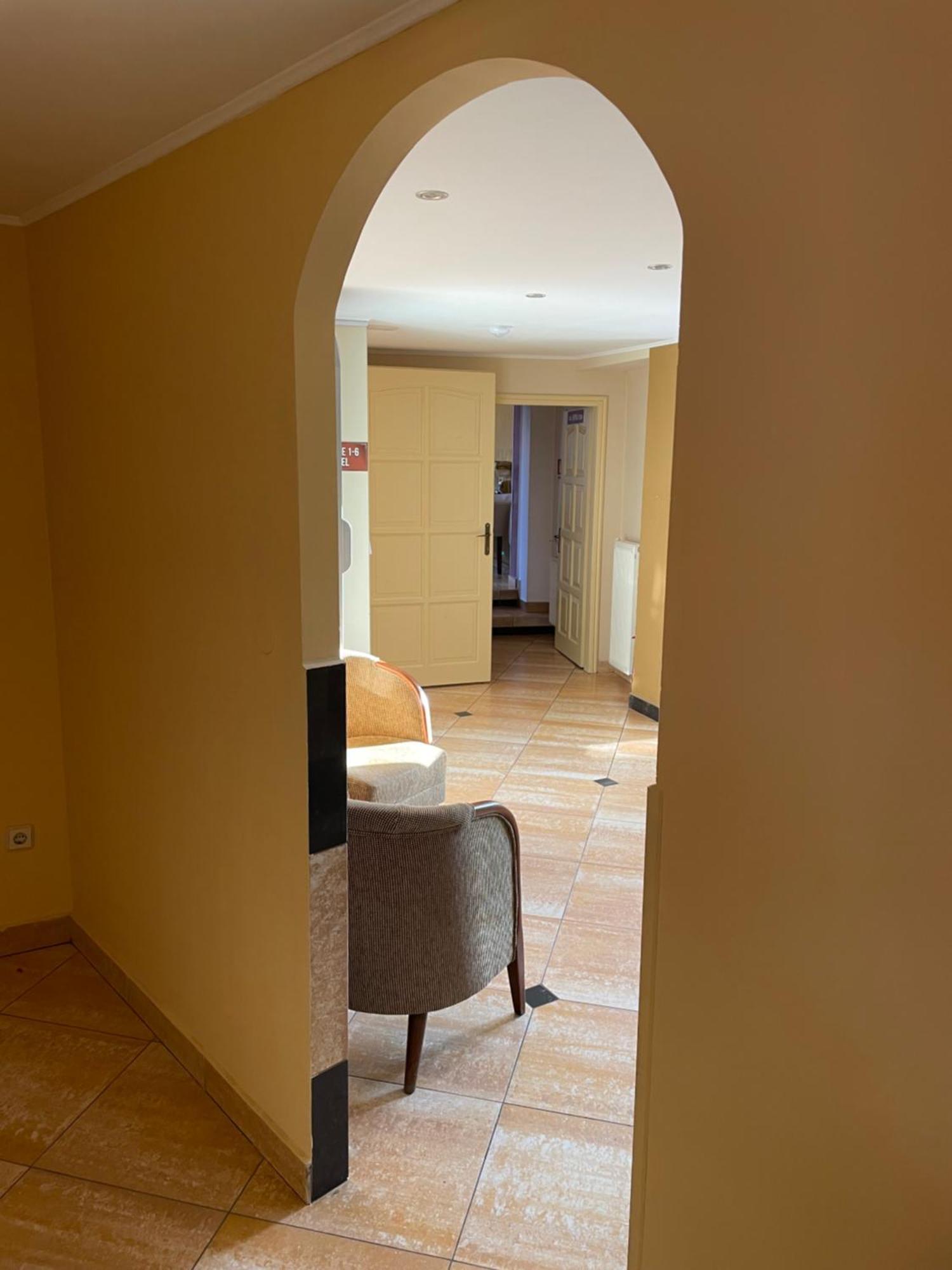 Hotel Sugas Sfântu-Gheorghe エクステリア 写真