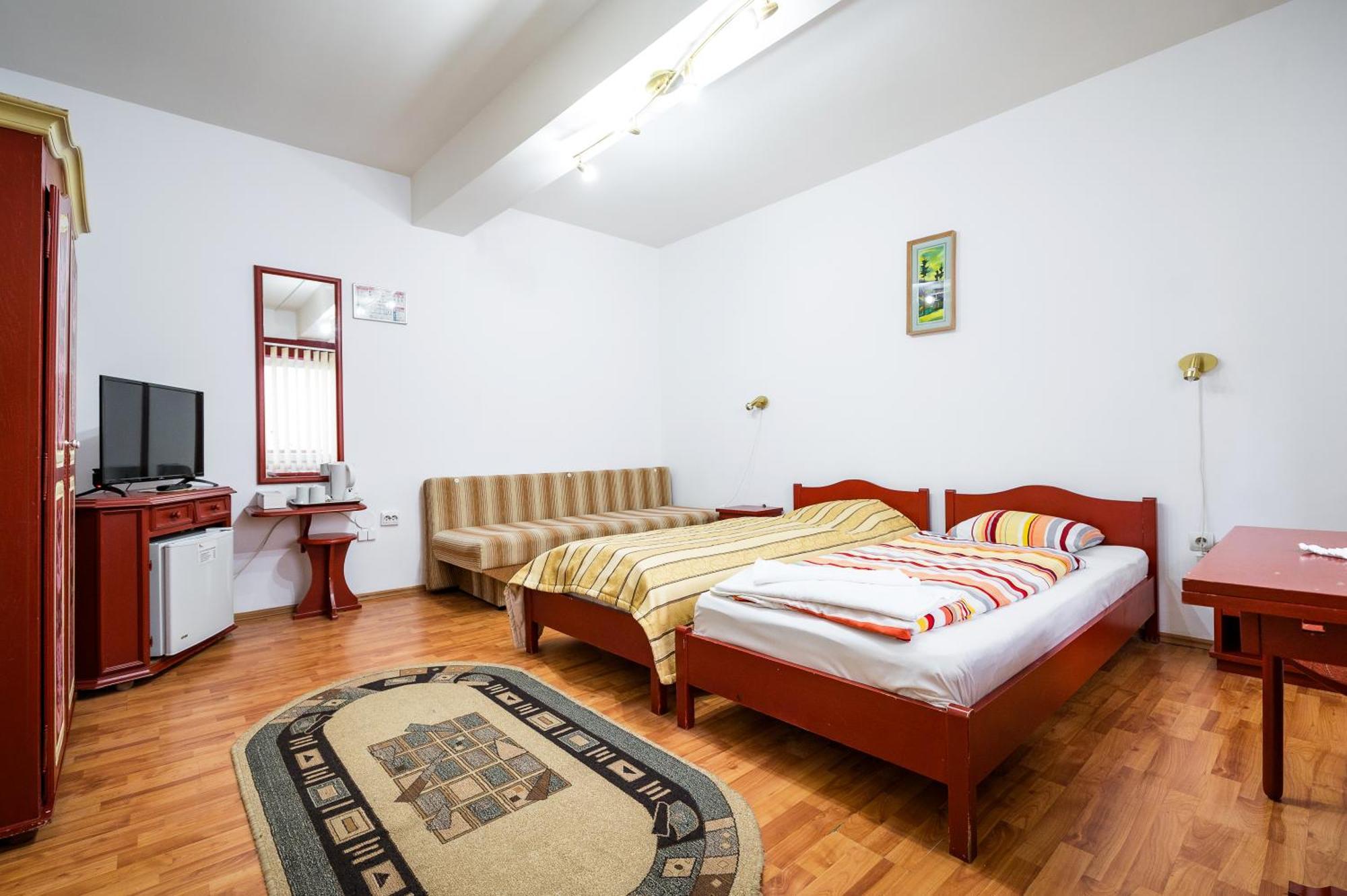 Hotel Sugas Sfântu-Gheorghe エクステリア 写真